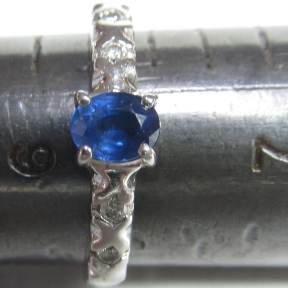 LADIES 14K WHITE GOLD NATURAL BLUE SAPPHIRE AND DIAMOND RING - Picture 3 of 5